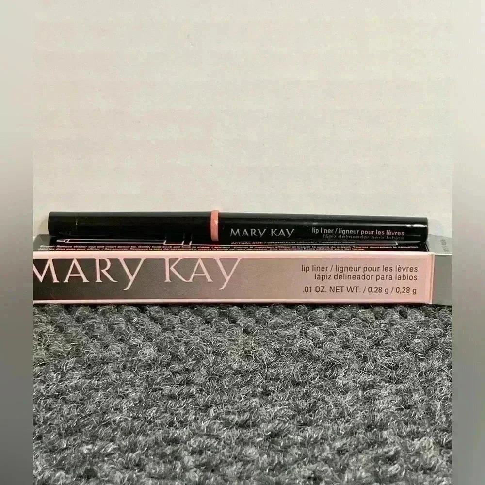 New In Box Mary Kay Twist Up Lip Liner Coral Full Size .01 oz ~Quick Ship